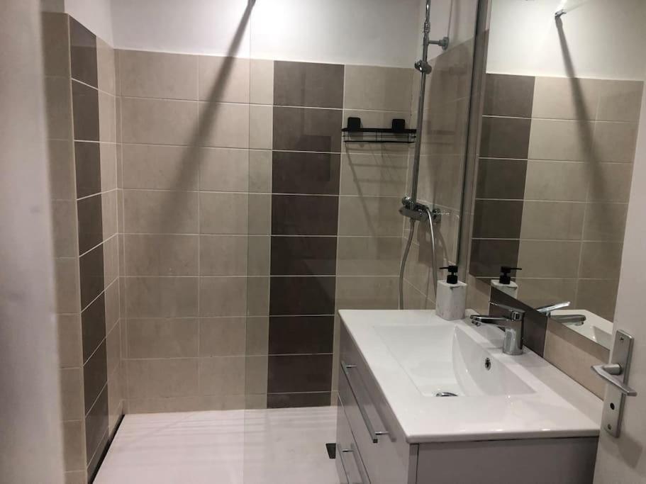 Studio Confortable Avec Balcon Villeneuve-sur-Lot Zewnętrze zdjęcie